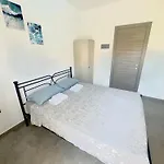 Bed And בית הארחה 3*