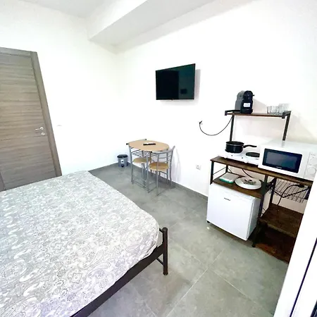Bed And 招待所 3*